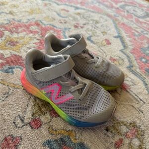 New Balance Fresh Foam Arishi V4 Sneaker - Kids'
Size 9US